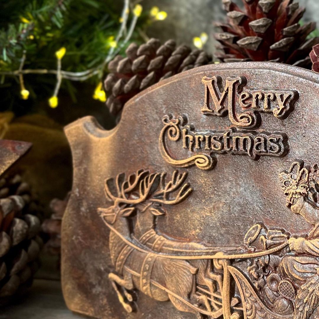 NEW - Redesign Decor Moulds - Santa's Sleigh