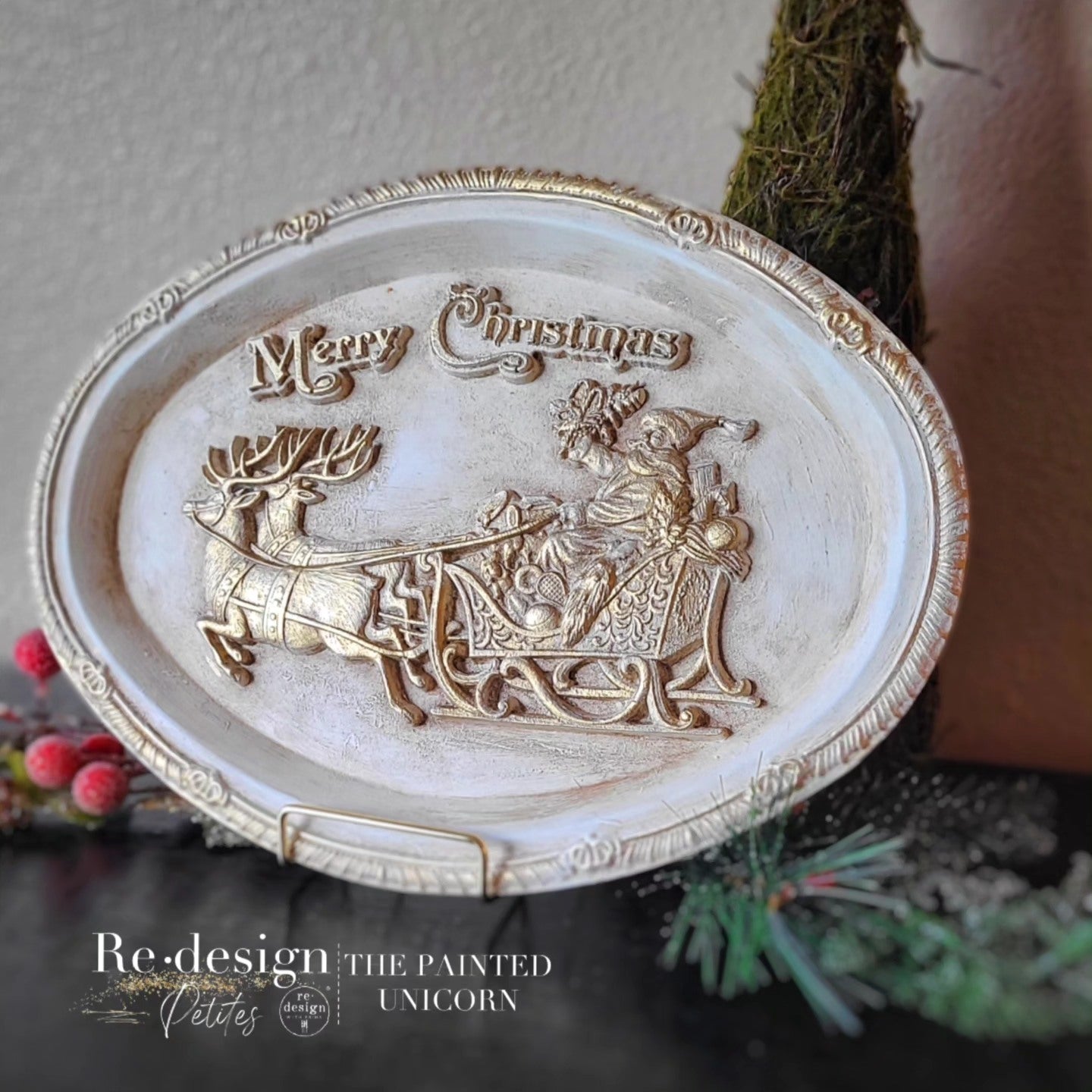 NEW - Redesign Decor Moulds - Santa's Sleigh