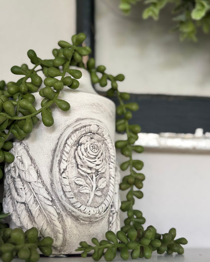 IOD - Heraldry Decor Mould 15.24cm x 25.4cm