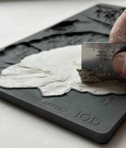 IOD - Spring Garden Decor Mould 15.24cm x 25.4cm