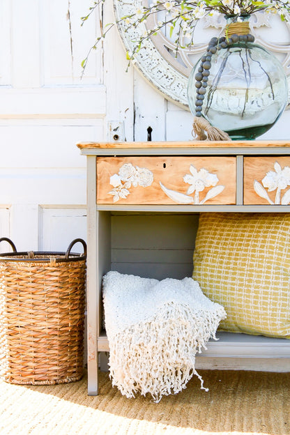 Redesign Decor Moulds® - Wildflower